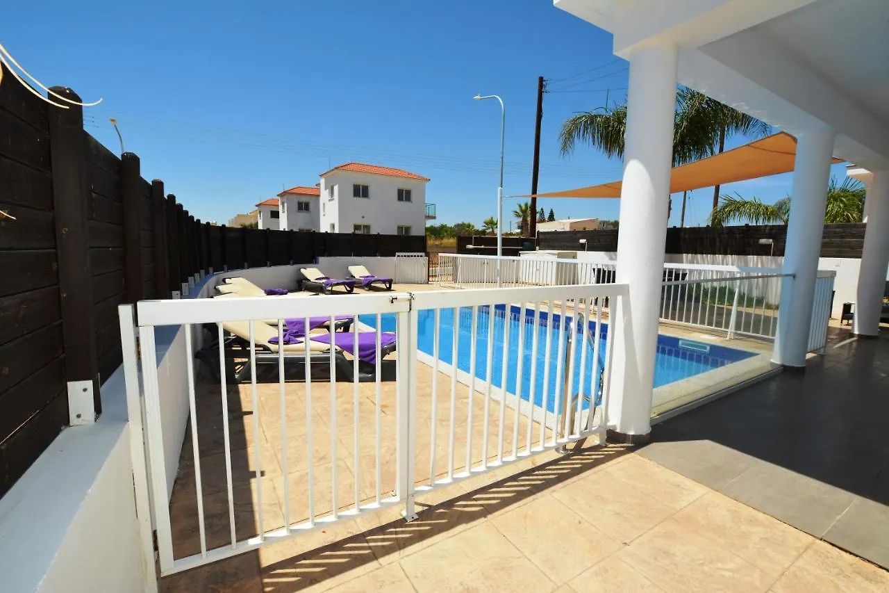 Nissi Villa Christa Ayia Napa
