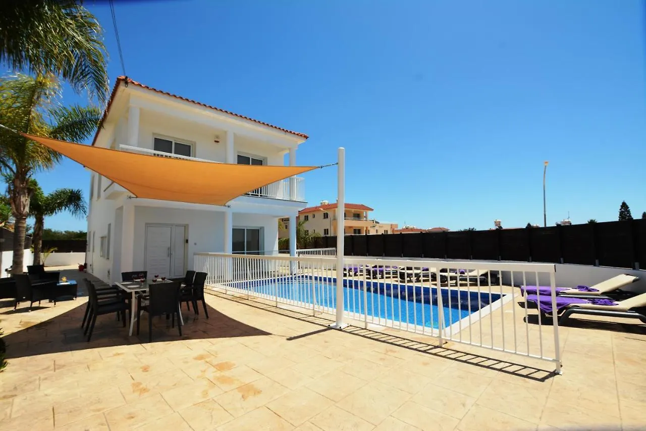 Nissi Villa Christa Ayia Napa 0*,