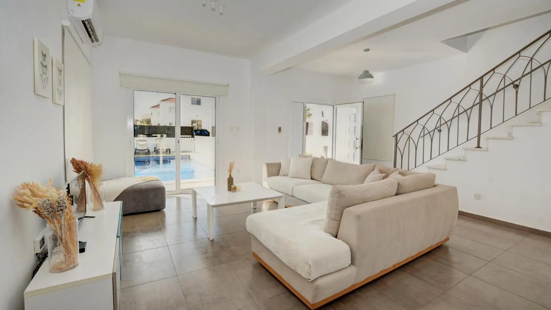 Nissi Villa Christa Ayia Napa 0*,