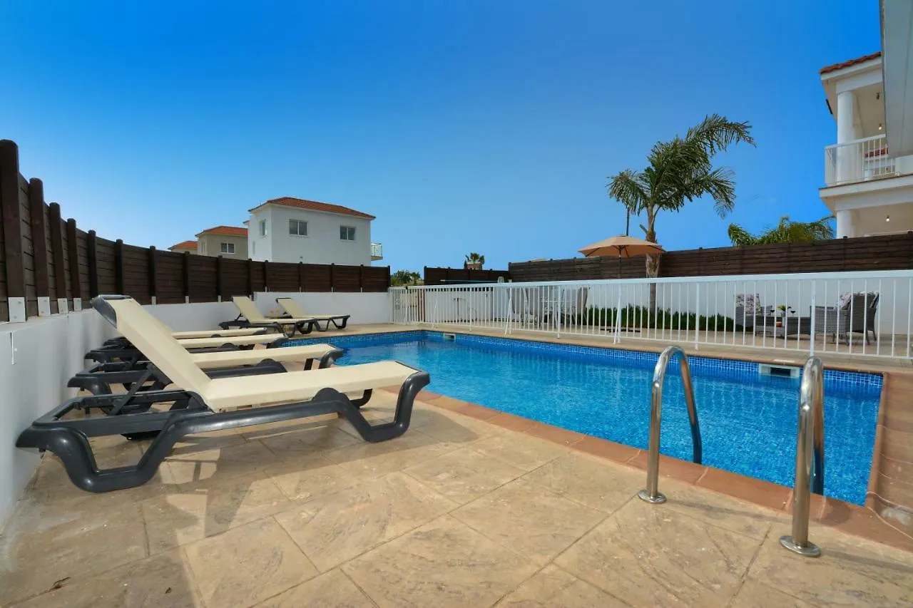 Nissi Villa Christa Ayia Napa