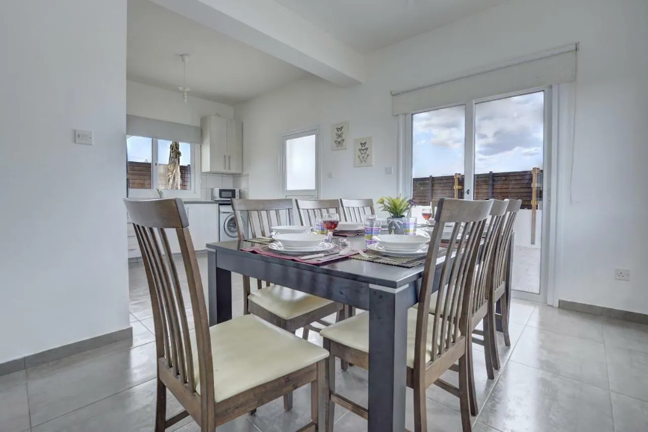 Nissi Villa Christa Ayia Napa